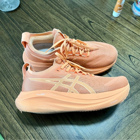 ASICS Nimbus - Picture 9 of 9